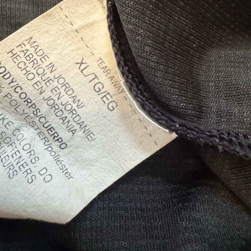 Under Armour Women's Black/Gray Tee XL - Picture 6 of 9